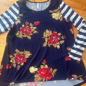 Lularoe Lynnae Long Sleeve Top